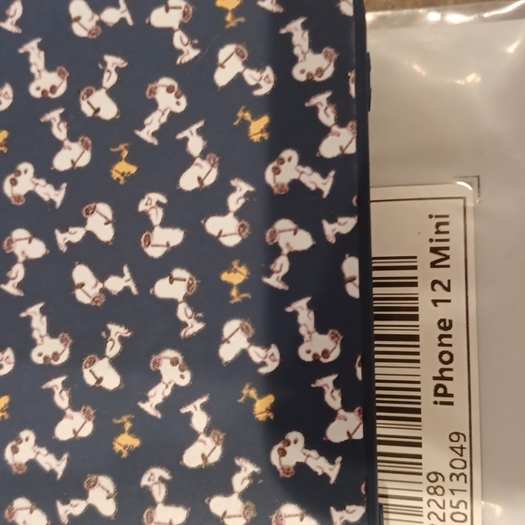 NWT Peanuts iPhone 12 mini case. - Picture 3 of 3